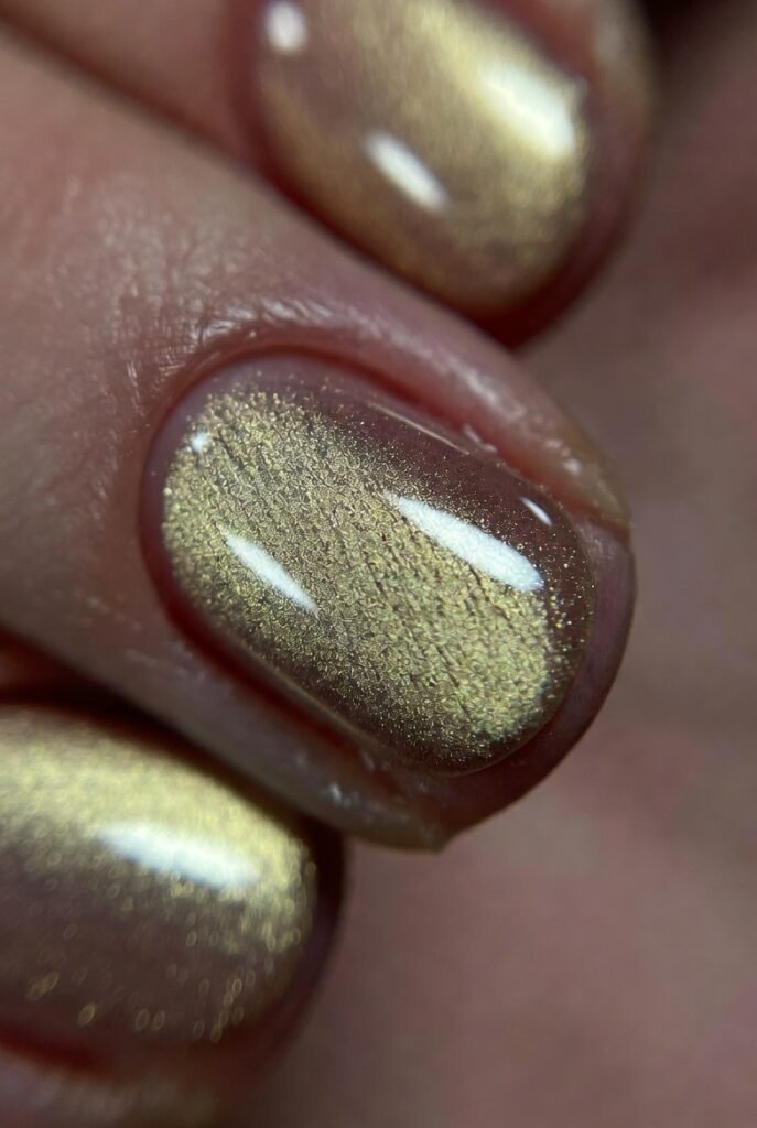 Champagne Shimmer Cat Eye