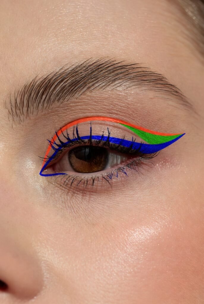 3. Colored Eyeliner Pop: A Playful Burst of Personality
