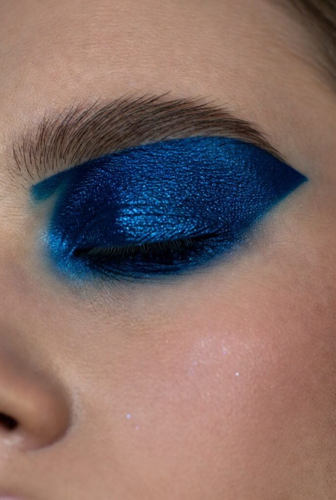Sapphire Shimmer Cut Crease