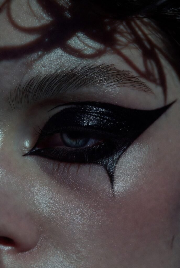 10. Underlined Lower Lash Line: Punk, Defined, and Cool