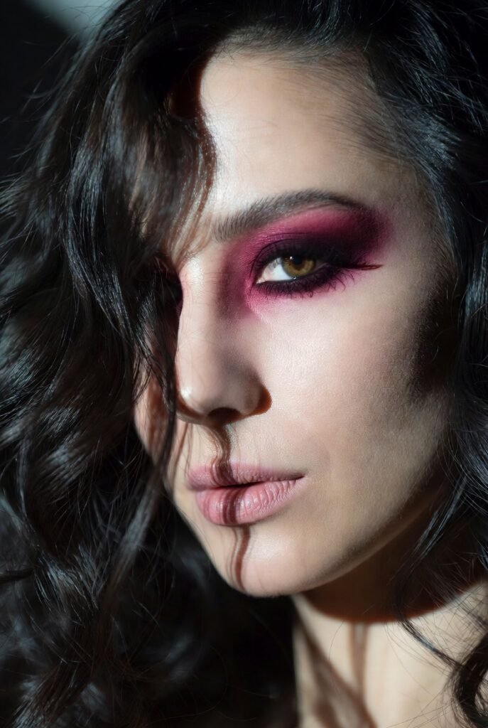 6. Reverse Burgundy Smoky Eye (Lower Lash Focus)