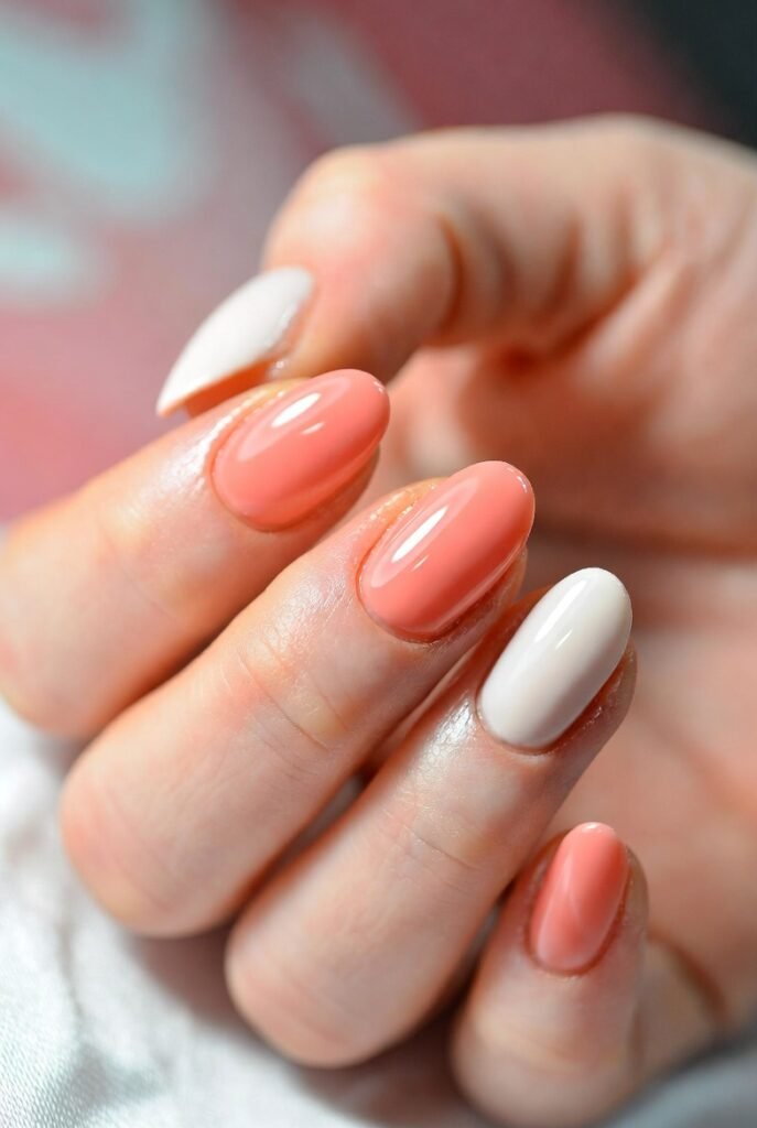 Abstract Black Line Art Oval Nails