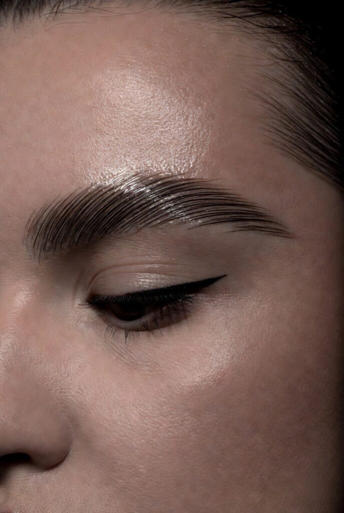 Dramatic Soap-Brow Arch