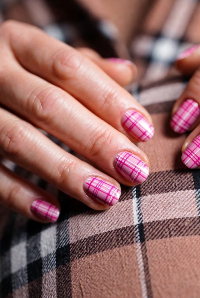 Pink Plaid Pattern Nails